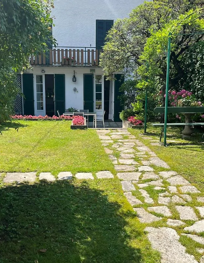 Casa Gelsomino -Casa With Garden, Near The Lake Mandello del Lario